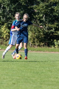 Bild 189 - B-Juniorinnen Krummesser SV - SV Henstedt Ulzburg : Ergebnis: 0:3
